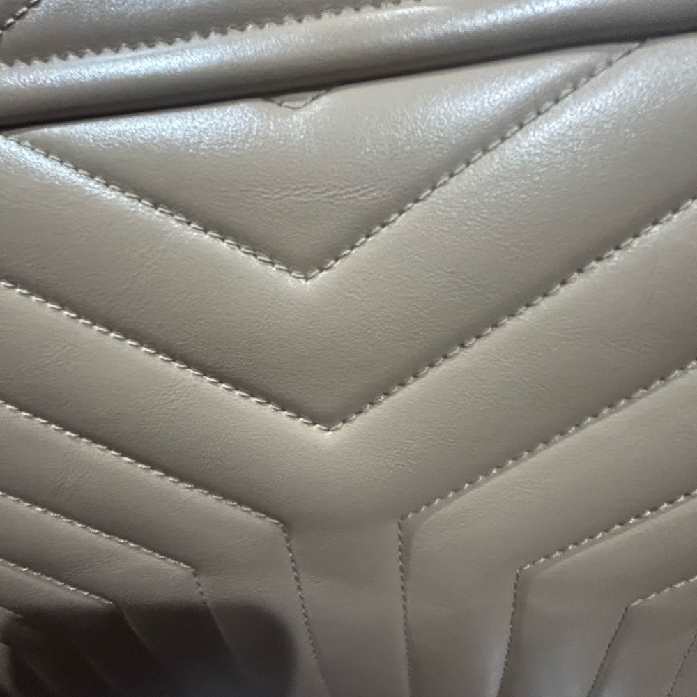 Yves Saint Laurent Loulou Large YSL Shoulder Bag in Quilted Leather. NWT - Picture 15 of 15